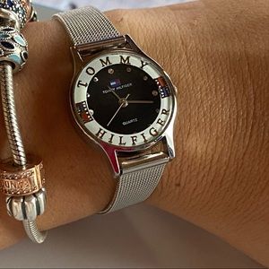 Women Watch Tommy Hilfiger